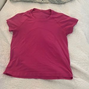 Lululemon swiftly tech short sleeve (race length) size 8